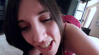 Моя сводная сестра - закрита шлюха, яка любить гуляти голою по дому та займатися сексом