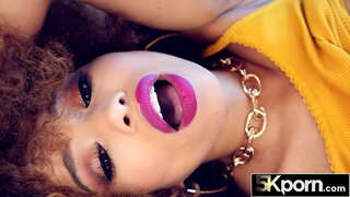 Ť�きなお尻黒Babeバ上のコック