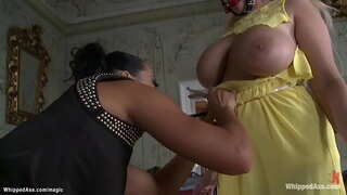 Brunette ti kras dominatriks Sandra Romain fwèt gwo kòk wotè blond Czech madivin esklav Zanj Wicky lè sa a, bèz nan dèyè l &#039; nan kòd esklavaj ak kòd sou kòk chante