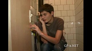 Tamaiti noho, me te stares