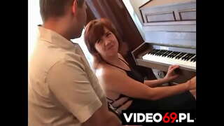 Безкоштовні еротичні фільми - музично-еротичні варіації - виступає Юлія [Подrywacze]