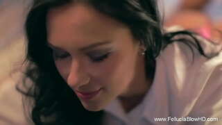 Романтика і пристрасть CFNM мінет красуні